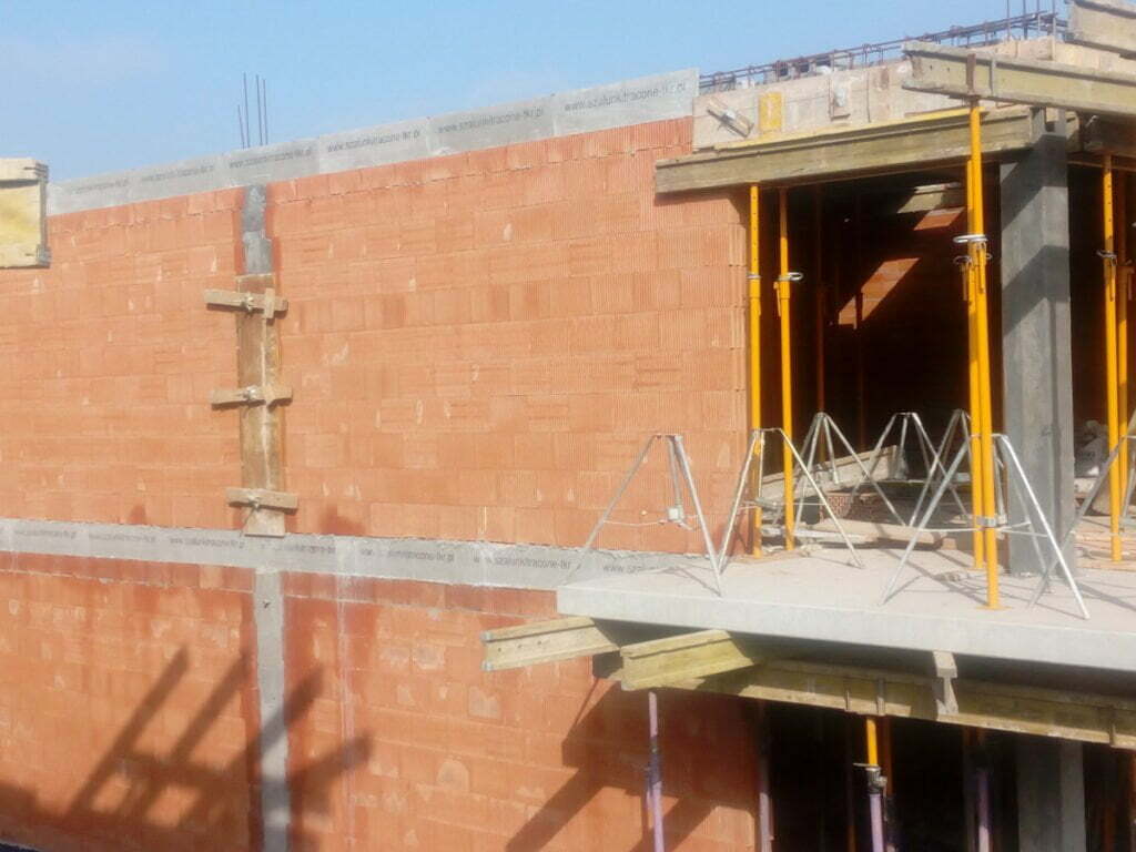 Szalunki tracone TKR na budowie w Sosnowcu